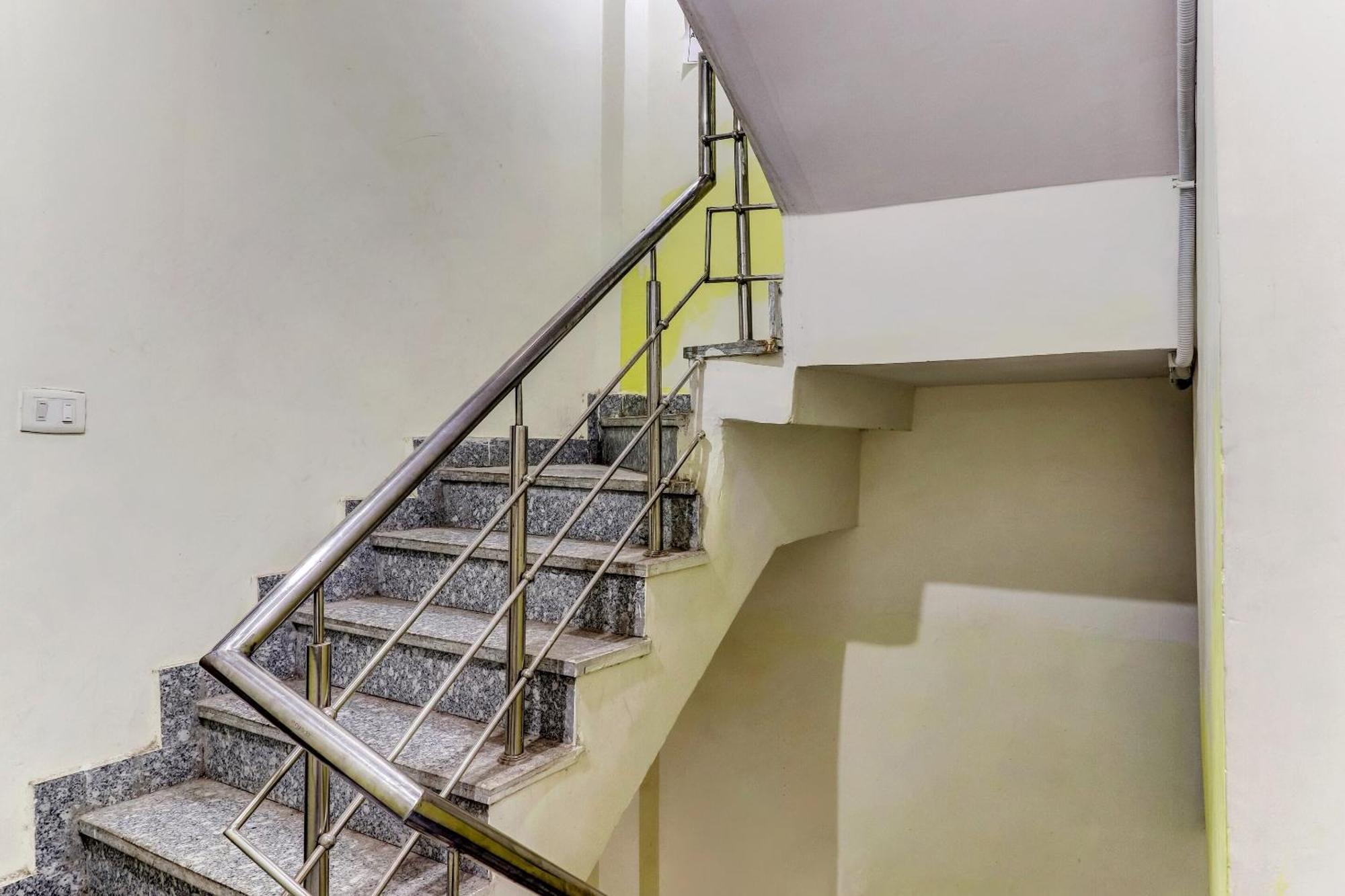 Hotel O Cozy Stay Delhi  Exterior photo